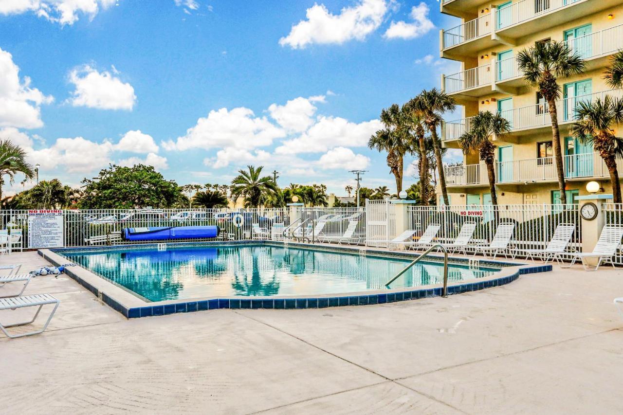 Atlantic Sands Condos Коко Бийч Екстериор снимка